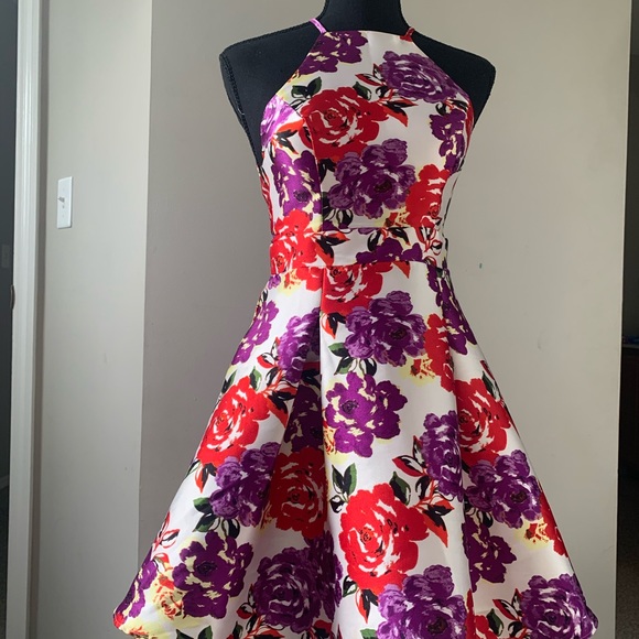 B. Darlin Spaghetti strap Floral Dress - Picture 2 of 10